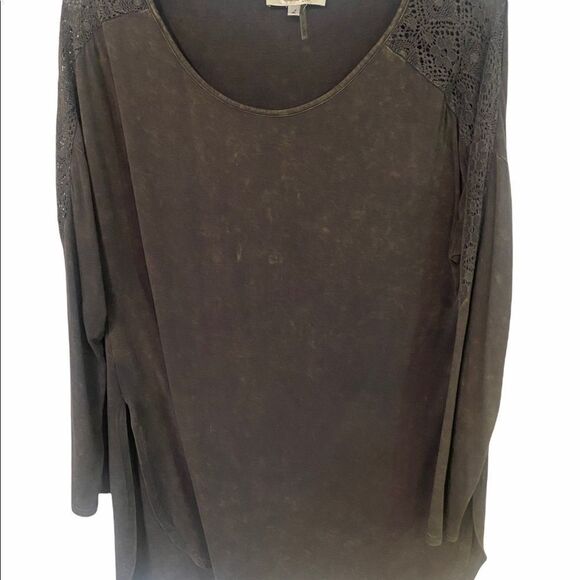 Andree by Unit Women’s Gray Distressed Top • Large - Picture 11 of 16